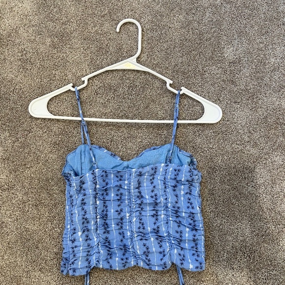 Blue floral top - Picture 1 of 2